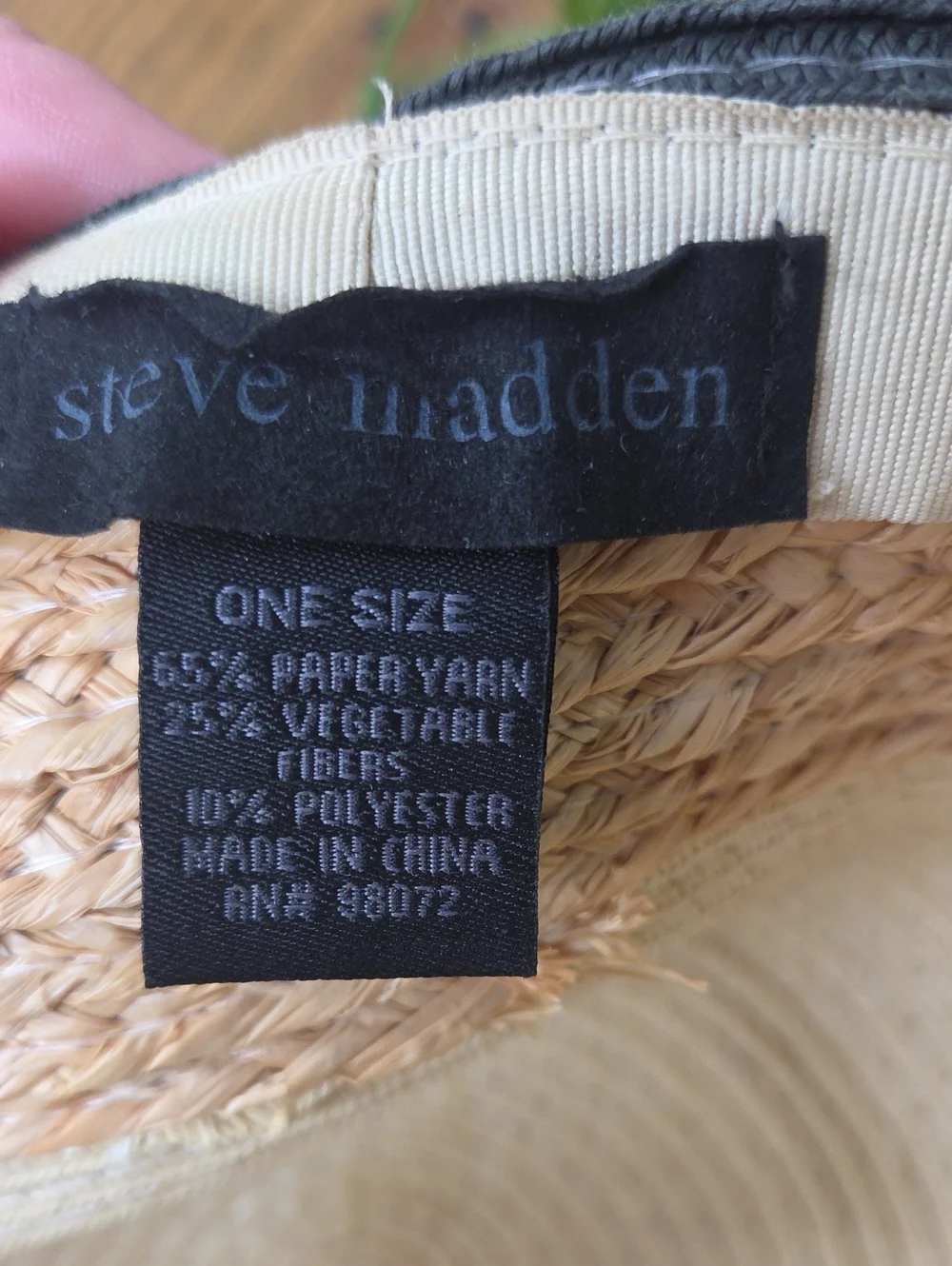 Steve Madden. Two-Tone Straw Sun Hat - Black and Natural
